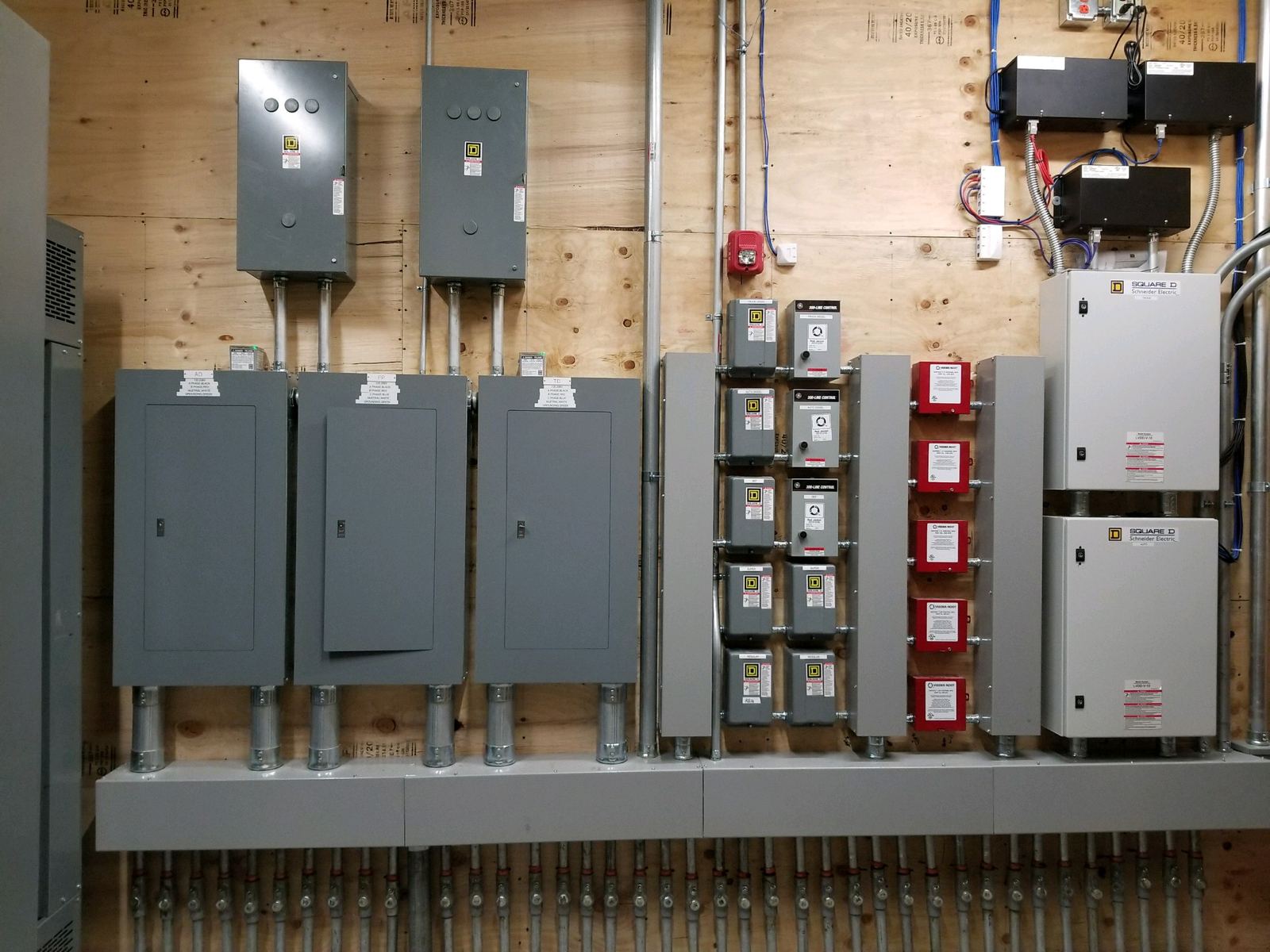 Fueling panels and controls